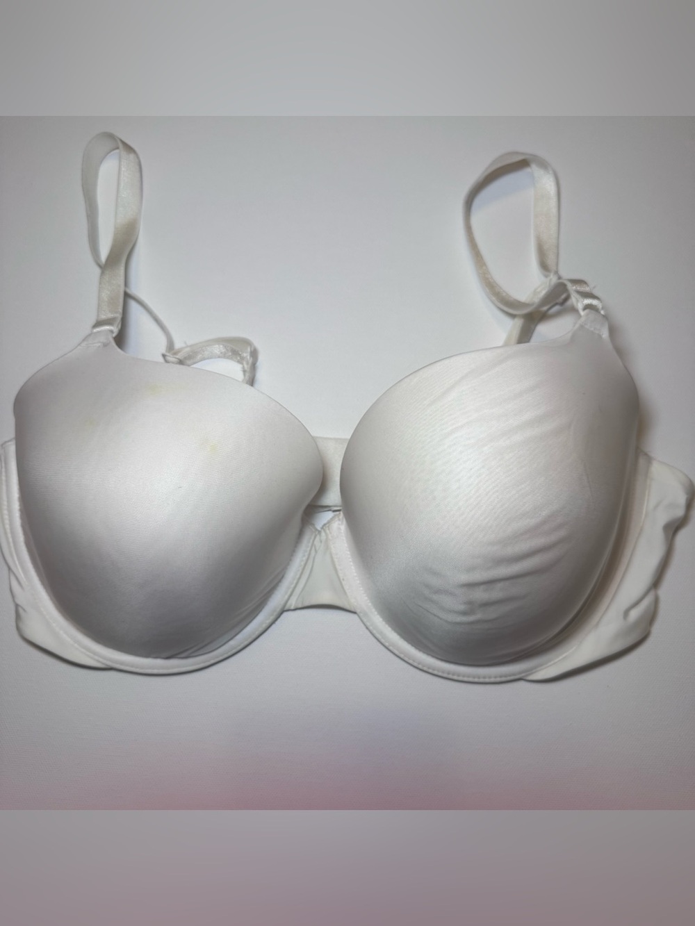 Victoria’s Secret Everyday Smooth White T-Shirt Bra - Lightly Padded Support,